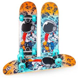 Skateboards: Madd Gear 22" Locker Board Astronaut
