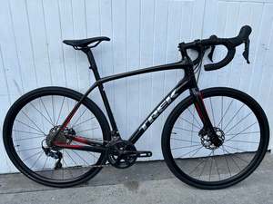 Road Bikes 1: Trek Domane SL5 Carbon DISC (Ultegra) - M/L