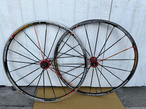 Wheelsets: Mavic Ksyrium Anniversary Helium ES Wheelset - 11 Spd