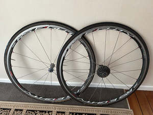 Wheelsets: Shimano RS Eighty Wheelset - 10 Speed