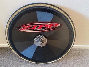 Wheelsets: Zipp 650b Carbon Disc rear wheel - 10 Speed (new spare tyre and mastic)
