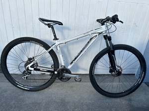 Mountain Bikes: Merida Big Nine MTB - Medium