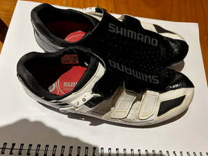 Gear: Shimano R171 cycling shoes - Euro 44