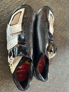 Shimano R32 Carbon Road Cycling Shoes - Euro 43.5