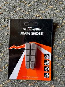 Bike Parts: Alligator Carbon Pads - one pair (NEW)