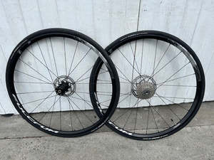 Wheelsets: Fulcrum Racing 700DB DISC Wheelset