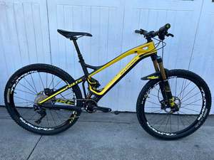Mountain Bikes: Mondraker Foxy RR Carbon 27.5 DISC MTB - Medium