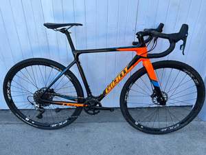 Gravel Bikes: Giant TCX DISC Gravel (11x1 Spd SRAM) - Small/Medium