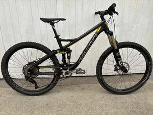 Mountain Bikes: De Vinci Troy Carbon 27.5 DISC MTB - Medium