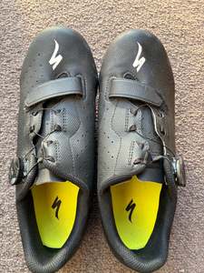 Cycling Kit: Specialized Torch Carbon Cycling Shoes - Euro 40
