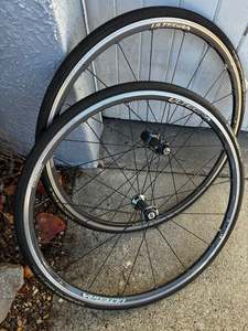 Ultegra Clincher Wheelset - 11 Spd