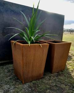 Medium Tapered Planter