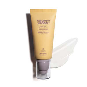 Sunscreen: Haruharu Wonder Black Rice Moisture Airyfit Daily Sunscreen SPF50+ 50ml