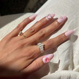 All: Miss Americana Nail Charms