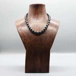 Jewellery: Black Pearl Necklace