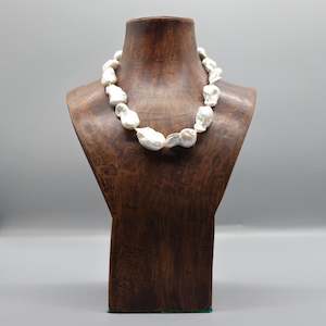 Jewellery: Big Baroque Pearl Necklace