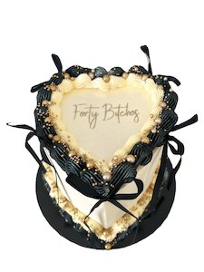 Vintage Heart - Bite Me Cakery