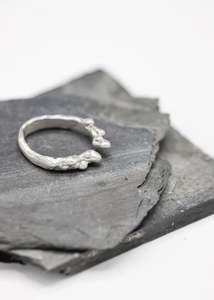 Thorn Jewellery: Drippy ring