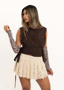 Roisin Dubh: Ornate filigree screen-printed gloves