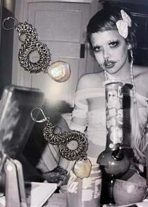 Venus chainmail earrings with freshwater coin pearl