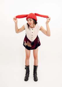 Jas Sabrine: XL Kuneho beanie- red