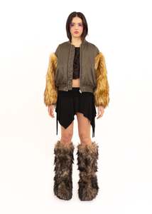 Bb Vintage: Bomber jacket with faux fur sleeves