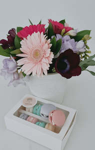 Flowers and Macarons: Flower Posy pot and Macarons