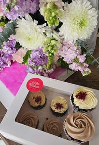 Frontpage: Bouquet with 6 Cupcakes