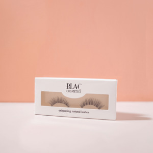 Enhancing Natural Lashes
