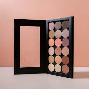 All Makeup: Refillable Ultimate eyeshadow palette