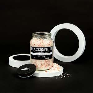 Body Beautiful: BLACK & WHITE BODY - BATH SALTS LARGE
