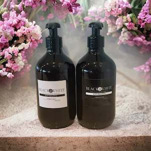 BLACK & WHITE HAND & FEET - SANITISE SPRAY