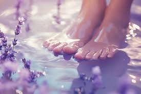 Summer Must Have: BLACK & WHITE HAND & FEET - SPA SOAK