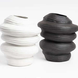 Ornaments: Capas Vase