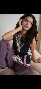 Lollys Laundry - Cairo Vest - Flower print