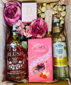 Valentines Day: You make me blush gift box