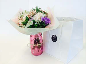 Bouquets: Pastel posy in Mason Jar