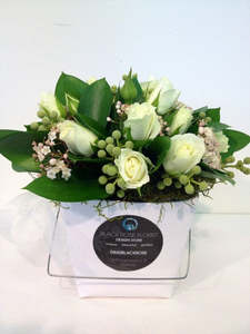 Roses: Mini Rose Noodle Box