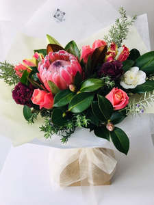 Flower Arrangements: Vox Arrangement