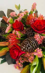 Christmas: Rustic Christmas Bouquet