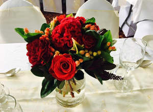 Wedding Flowers: Guest Table Posies