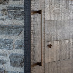 Products: Solid Bronze Straight Pull Handle - BlacksandBronze