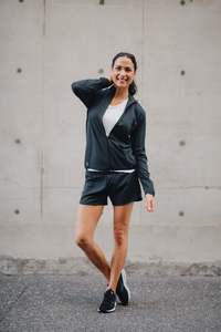 Frontpage: Womens Lightweight Zephyr Jacket