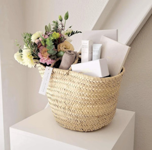 Products: Market Basket Large - Bloom Bouquets