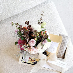 Gift Box + Blooms Small - Bloom Bouquets