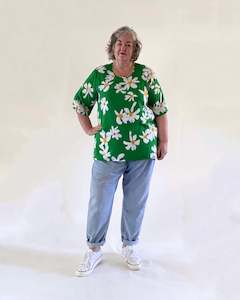 Summer: FRESH DAISY TOP -Grass Green