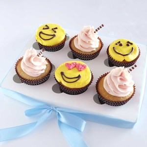 Emoji Bloom Cupcakes - Delivery Auckland - Fun Edible Gift: Love Emoji Cupcakes