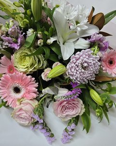 Products: Florist Choice Pastels - Bloomin Flowers - Flowers for all occasions