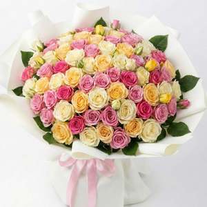 Best Sellers: 100 Mixed Roses
