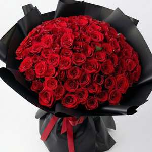 Best Sellers: 100 Red Roses